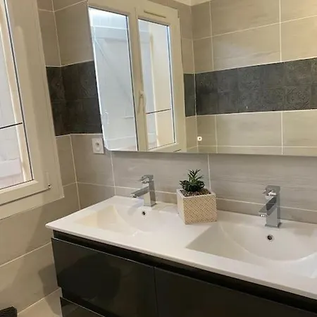 Apartament T3 Jm Vue Sur La Avec Piscine. *