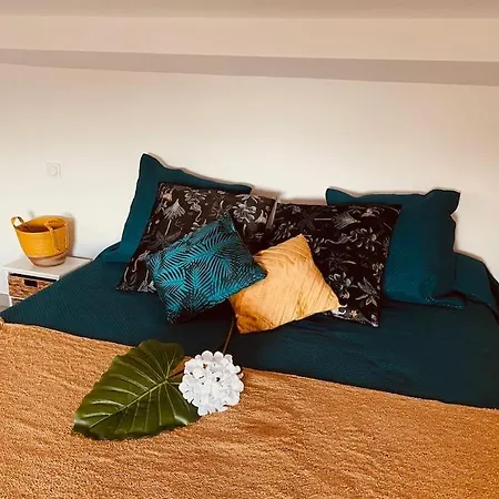 T3 Jm Vue Sur La Avec Piscine. Sari-Solenzara